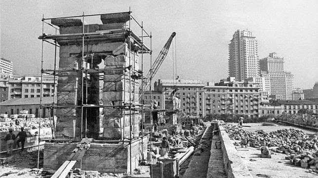 De cómo llegaron las arenas de Egipto a Madrid…