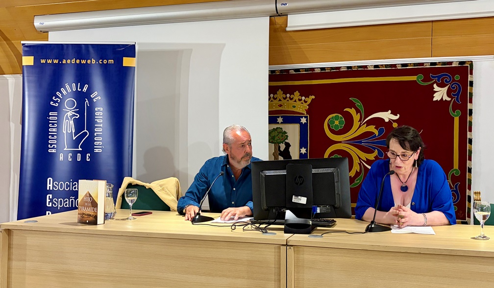 Antonio Cabanas presenta «El hijo de la pirámide» a  AEDE