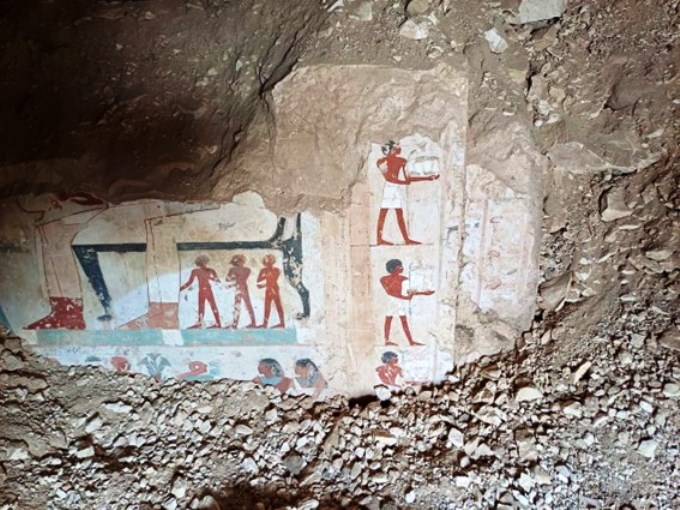 Arqueólogos egipcios descubren tres tumbas del Nuevo Reino en Luxor