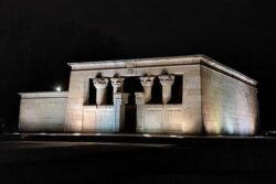 Cubrir o no cubrir: ¿Qué hacemos con el Templo de Debod para garantizar su protección?