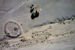 Descubren cientos de monumentos funerarios de hace más de 5.000 años en el desierto del este de Sudán