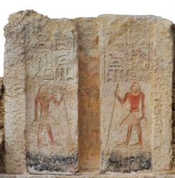 Descubren en Saqqara la tumba de Sejentiu-Ptah y un conjunto de pozos funerarios con numerosos hallazgos arqueológicos