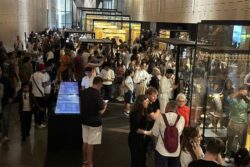 El Gran Museo Egipcio atrajo a 18.000 visitantes en su primer día de apertura al público