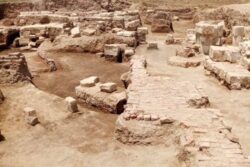 Heracleópolis Magna: hallan un cartucho de Senusret III, una cabeza de Afrodita y restos de una basílica romana