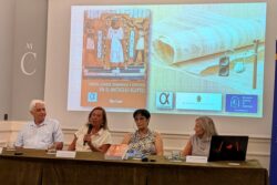 Elisa Castel presentó «Dioses, Genios, Demonios y Epítetos» fotografías