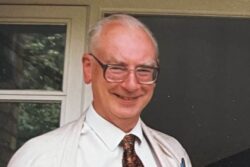 Fallece Kenneth A. Kitchen (1932-2025)