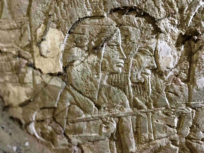 La misión arqueológica egipcia descubre tres tumbas rupestres del Reino Nuevo en la necrópolis de Bubasteion