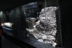 Los sellos originales de la tumba de Tut-anj-amon se exponen por primera vez en Luxor