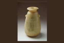 La farmacopea de los recipientes de alabastro del Antiguo Egipto: un enfoque transdisciplinar con artefactos históricos