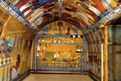 UNED - Investigar en Egipto y Mesopotamia: una nueva visión de tumbas y templos